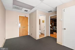 3 Washington Cir NW, Washington, DC 20037 - Photo 9