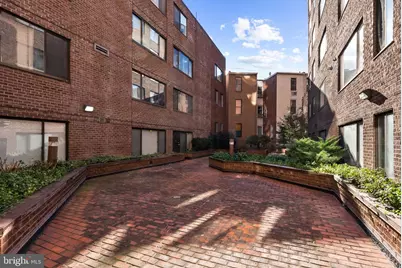 3 Washington Circle NW #206, Washington, DC 20037 - Photo 17