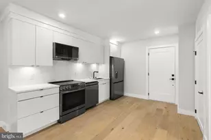 1208 M St NW, Washington, DC 20005 - Photo 9