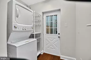 1027 6th St NE, Washington, DC 20002 - Photo 9