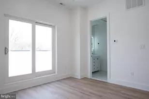 2105 M St NE, Washington, DC 20002 - Photo 3