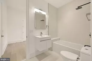 329 8th St NE, Washington, DC 20002 - Photo 35