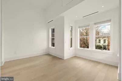 329 8th St NE, Washington, DC 20002 - Photo 29