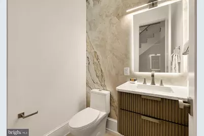 329 8th St NE, Washington, DC 20002 - Photo 19