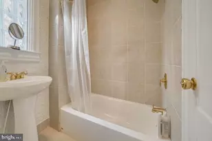 726 3rd St NE, Washington, DC 20002 - Photo 9
