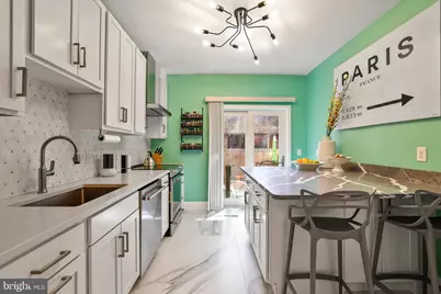 1215 33rd Street NW, Washington, DC 20007 - Photo 3