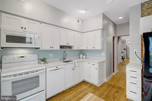 707 10th St SE, Washington, DC 20003 - Photo 17