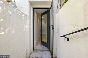 750 13th St SE, Washington, DC 20003 - Photo 45