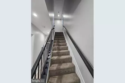 909 45th Place NE, Washington, DC 20019 - Photo 5