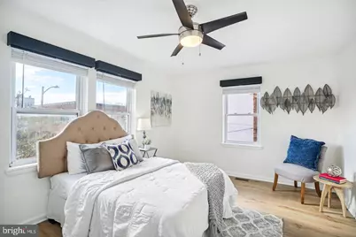 325 17th Street SE, Washington, DC 20003 - Photo 11