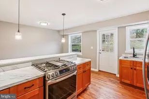 529 Foxhall Pl SE, Washington, DC 20032 - Photo 17