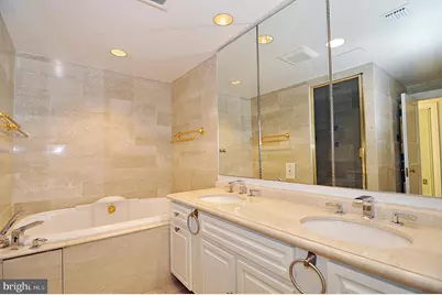 3030 K Street NW #204, Washington, DC 20007 - Photo 17
