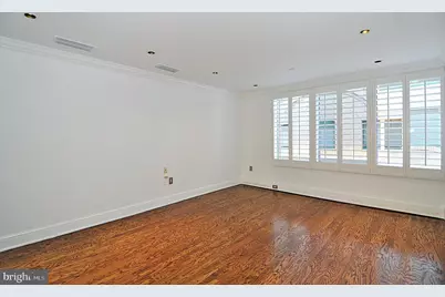 3030 K Street NW #204, Washington, DC 20007 - Photo 15