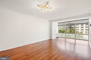 730 24th St NW, Washington, DC 20037 - Photo 5