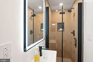 321 16th St NE, Washington, DC 20002 - Photo 35