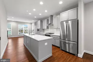 725 Parkside Pl NE, Washington, DC 20019 - Photo 13