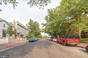 711 G St SE, Washington, DC 20003 - Photo 55