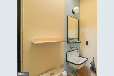 711 G Street SE, Washington, DC 20003 - Photo 33