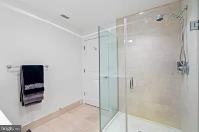 2425 L Street NW #324, Washington, DC 20037 - Photo 19