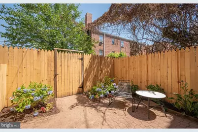 1118 F Street NE, Washington, DC 20002 - Photo 29