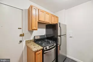 922 24th St NW, Washington, DC 20037 - Photo 5