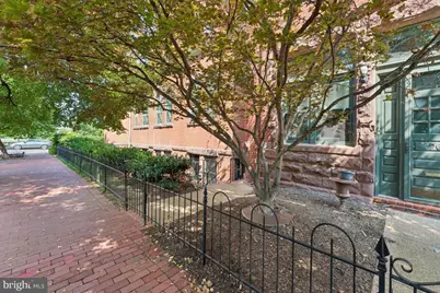 902 D Street SE #1, Washington, DC 20003 - Photo 3