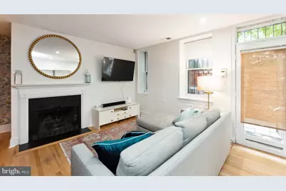 902 D Street SE #1, Washington, DC 20003 - Photo 5