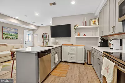 1014 10th Street NE #1, Washington, DC 20002 - Photo 9