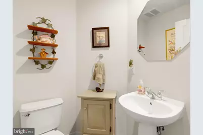 1011 3rd Place SE, Washington, DC 20003 - Photo 15