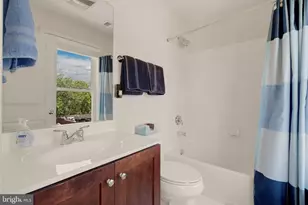 1011 3rd Pl SE, Washington, DC 20003 - Photo 27