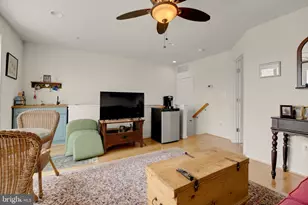 1011 3rd Pl SE, Washington, DC 20003 - Photo 25