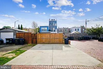 329 16th Street SE #1, Washington, DC 20003 - Photo 17