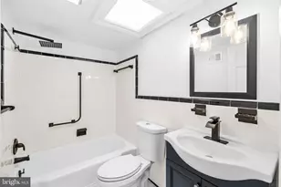 2420 I St NW, Washington, DC 20037 - Photo 39