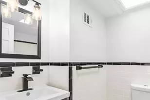 2420 I St NW, Washington, DC 20037 - Photo 35