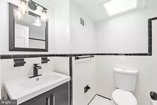 2420 I St NW, Washington, DC 20037 - Photo 33