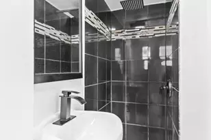 2420 I St NW, Washington, DC 20037 - Photo 29