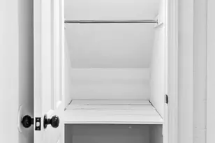 2420 I St NW, Washington, DC 20037 - Photo 11