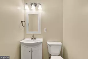 650 E St NE, Washington, DC 20002 - Photo 7