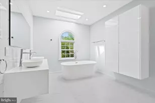 1626 Foxhall Rd Foxhall Road NW, Washington, DC 20007 - Photo 13