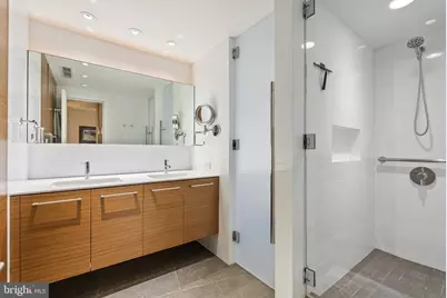 700 New Hampshire Avenue NW #519, Washington, DC 20037 - Photo 19