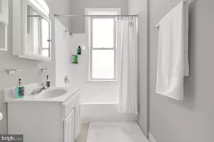 1819 1st St NW, Washington, DC 20001 - Photo 29