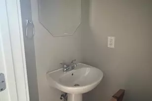 1017 5th St SE, Washington, DC 20003 - Photo 5