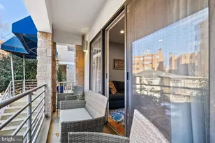 1710 Summit Pl NW, Washington, DC 20009 - Photo 23