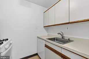 2030 F St NW, Washington, DC 20006 - Photo 5