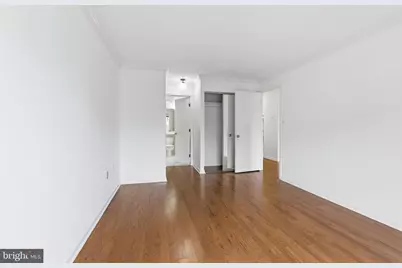 2111 Wisconsin Avenue NW #504, Washington, DC 20007 - Photo 13