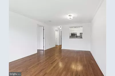 2111 Wisconsin Avenue NW #504, Washington, DC 20007 - Photo 5