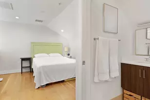 631 D St SE, Washington, DC 20003 - Photo 15