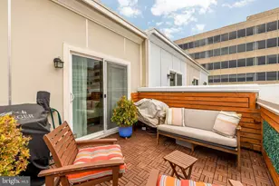 353 L St SE, Washington, DC 20003 - Photo 25