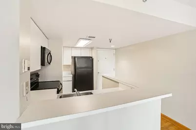 801 Pennsylvania Avenue NW #PH06, Washington, DC 20004 - Photo 13