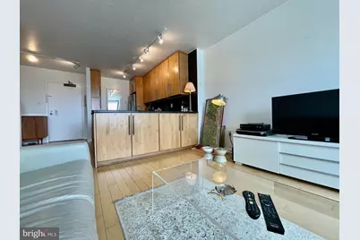 1301 20th Street NW #805, Washington, DC 20036 - Photo 9